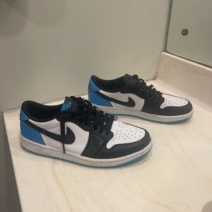 Nike Air Jordan 1 Mid Chicago Shoes used 8.5 mens